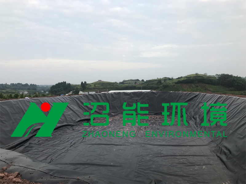 四川內(nèi)江凌家鎮(zhèn)2800頭母豬黑膜沼氣池 黑膜沼氣工程